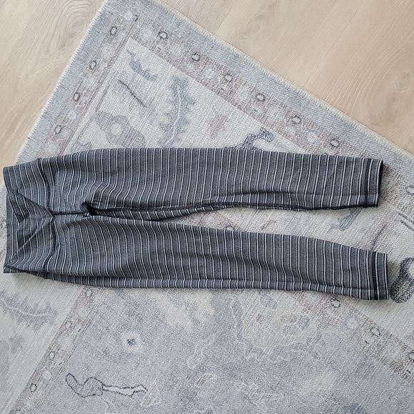 Lululemon Bundle Of 4 Black Gray Leggings Sz2 - Picture 8 of 10